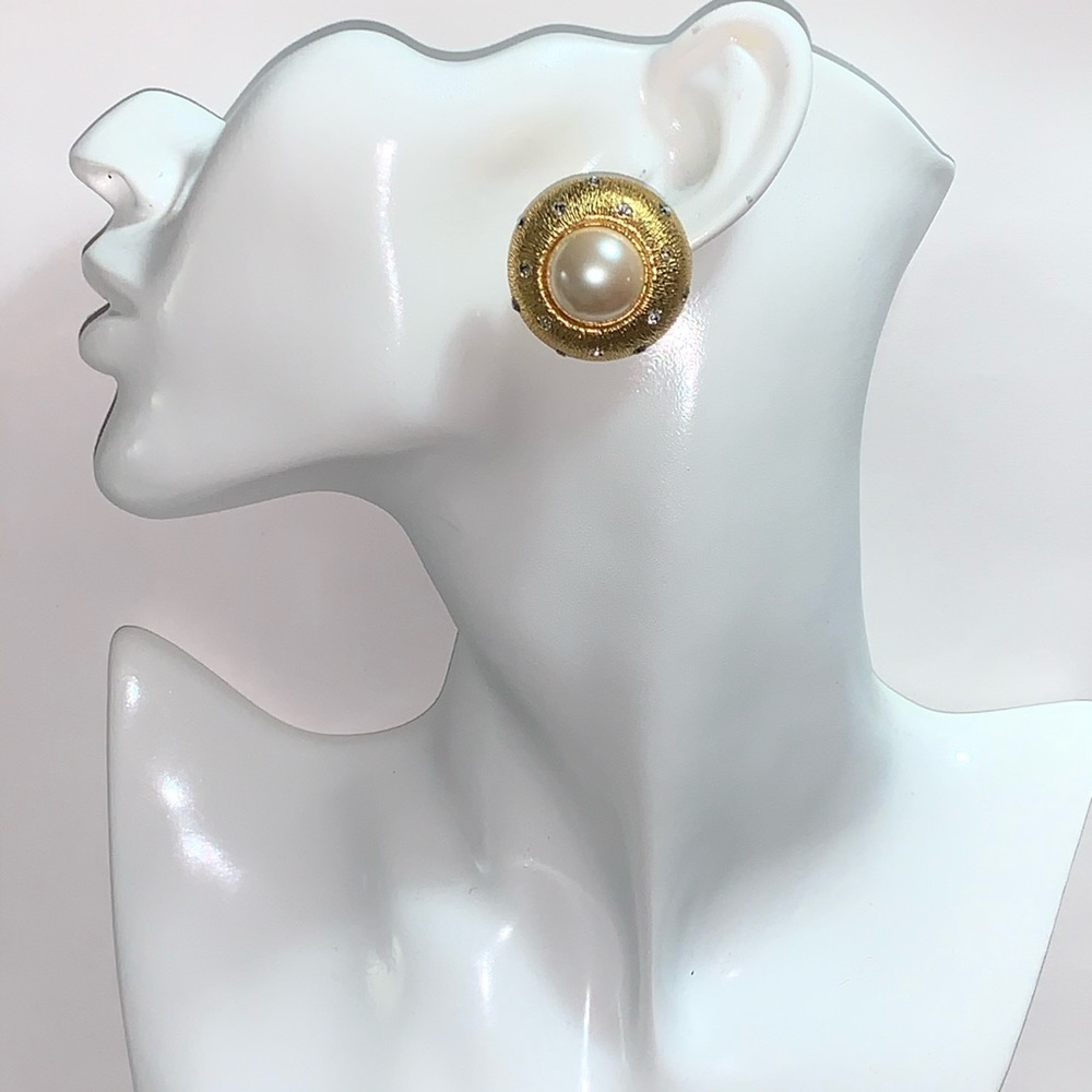 vintage DIOR gold-tone faux pearl clip EARRINGS - Picture 11 of 11